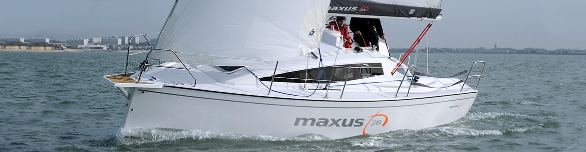 Maxus 26 грот и стаксель
